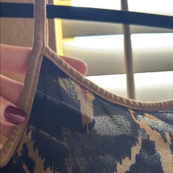 Brown and Red Fitted Camisole Top - Picture 3 of 7